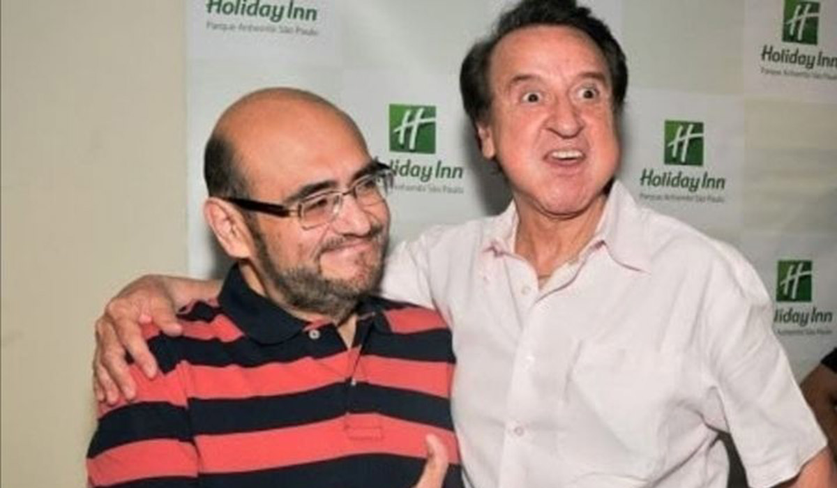 Édgar Vivar opina sobre la venta de autógrafos y presentaciones de