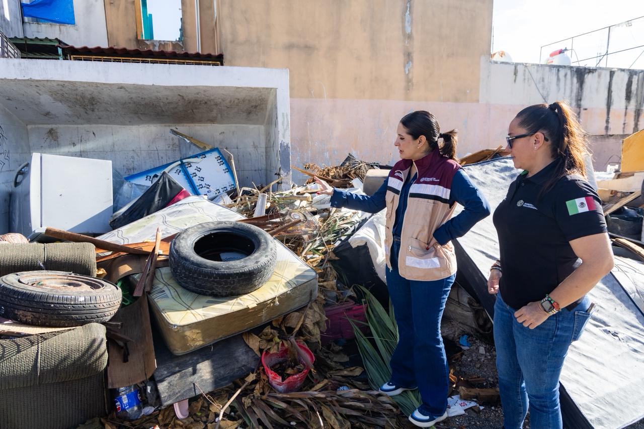 Estefanía Mercado encabeza jornada de descacharrización en Villas del Sol